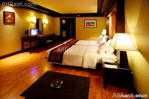 Kata Beach Resort & Spa 15